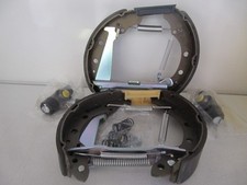 TRW Bremsbacken mit Einbausatz